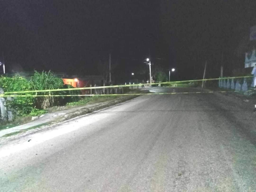 Habitantes del ejido Haro, cierran calle en mal estado Habitantes del ejido Haro, cierran calle en mal estado