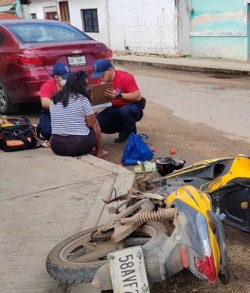 La motociclista circulaba con preferencia La motociclista circulaba con preferencia