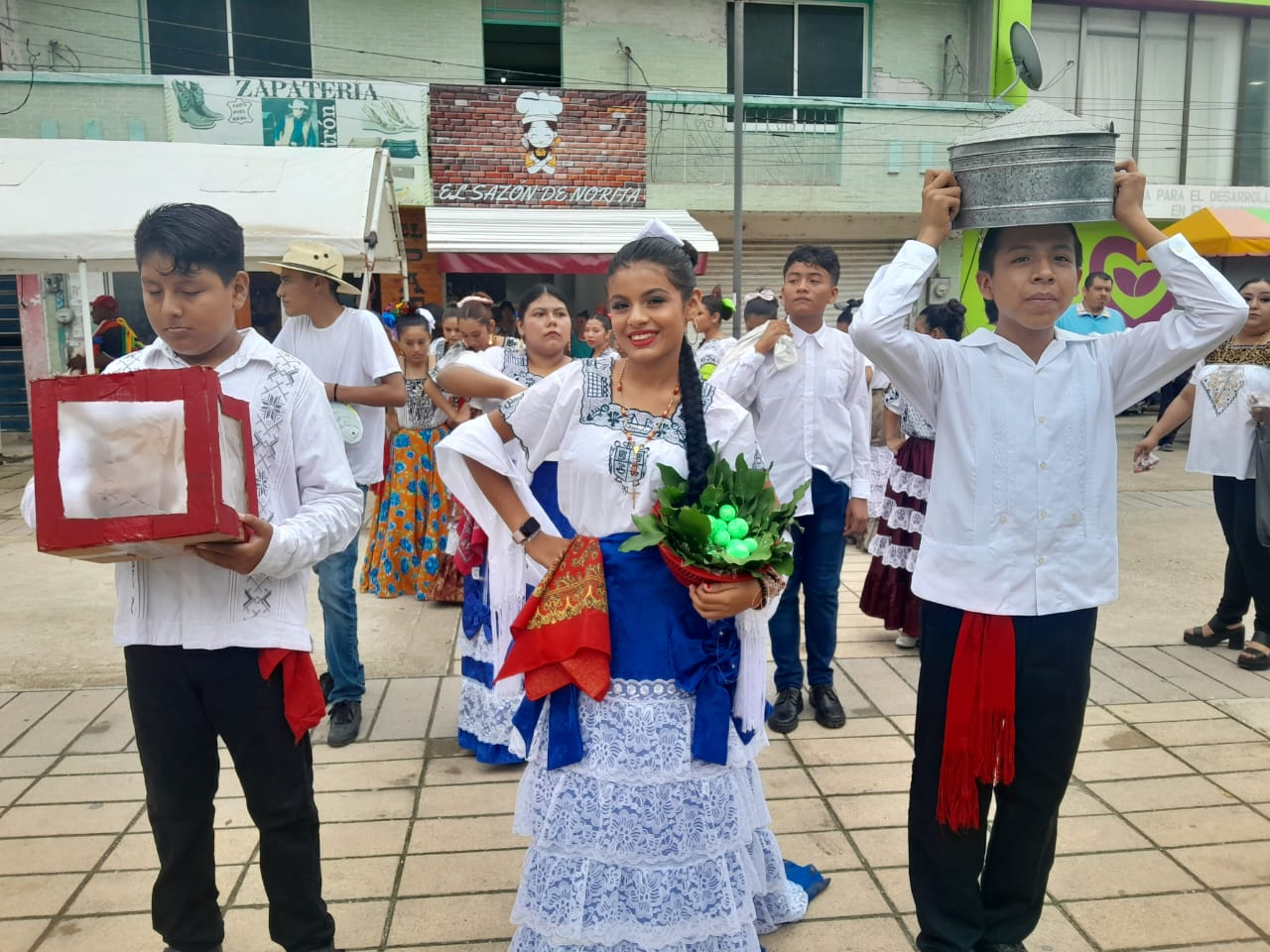 Celebran 484 años de la fundación de Campeche Celebran 484 años de la fundación de Campeche