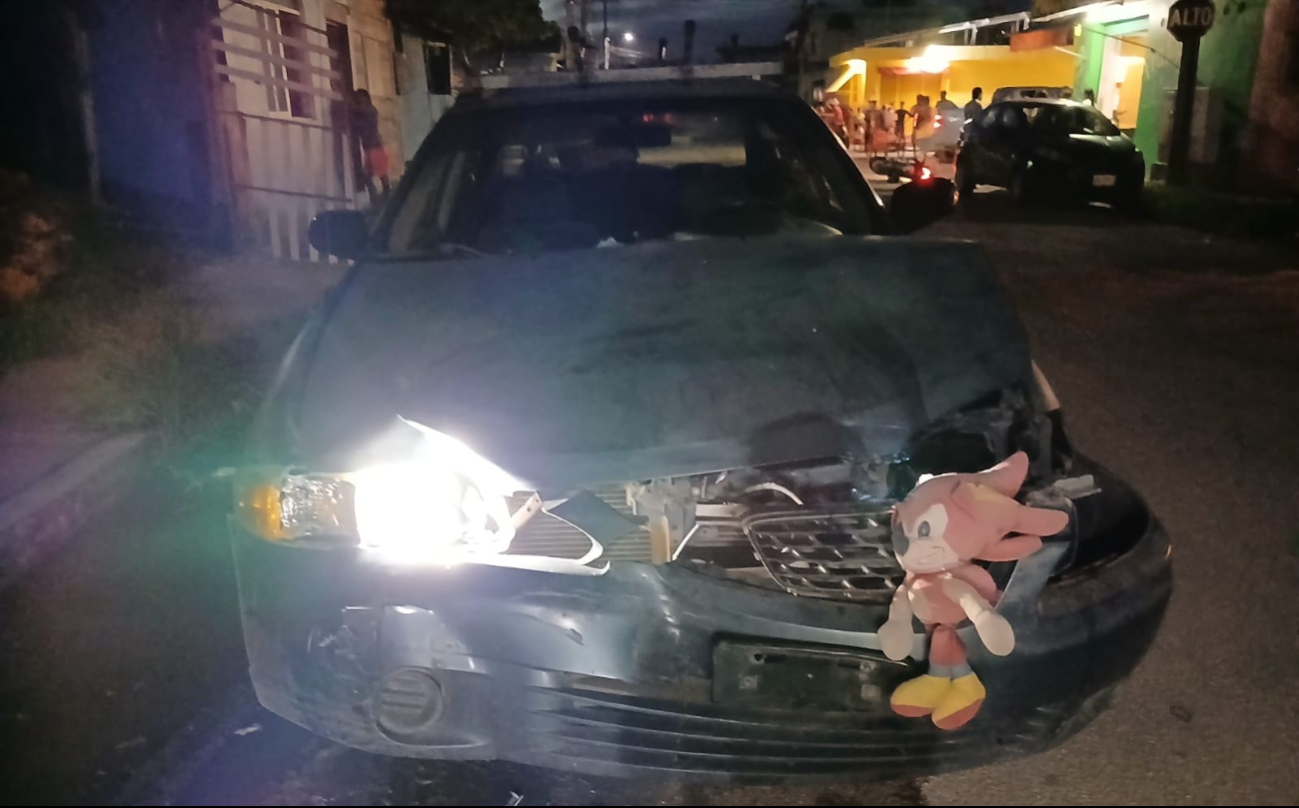 Conductor en estado de ebriedad atropella a motociclistas en Chetumal Conductor en estado de ebriedad atropella a motociclistas en Chetumal