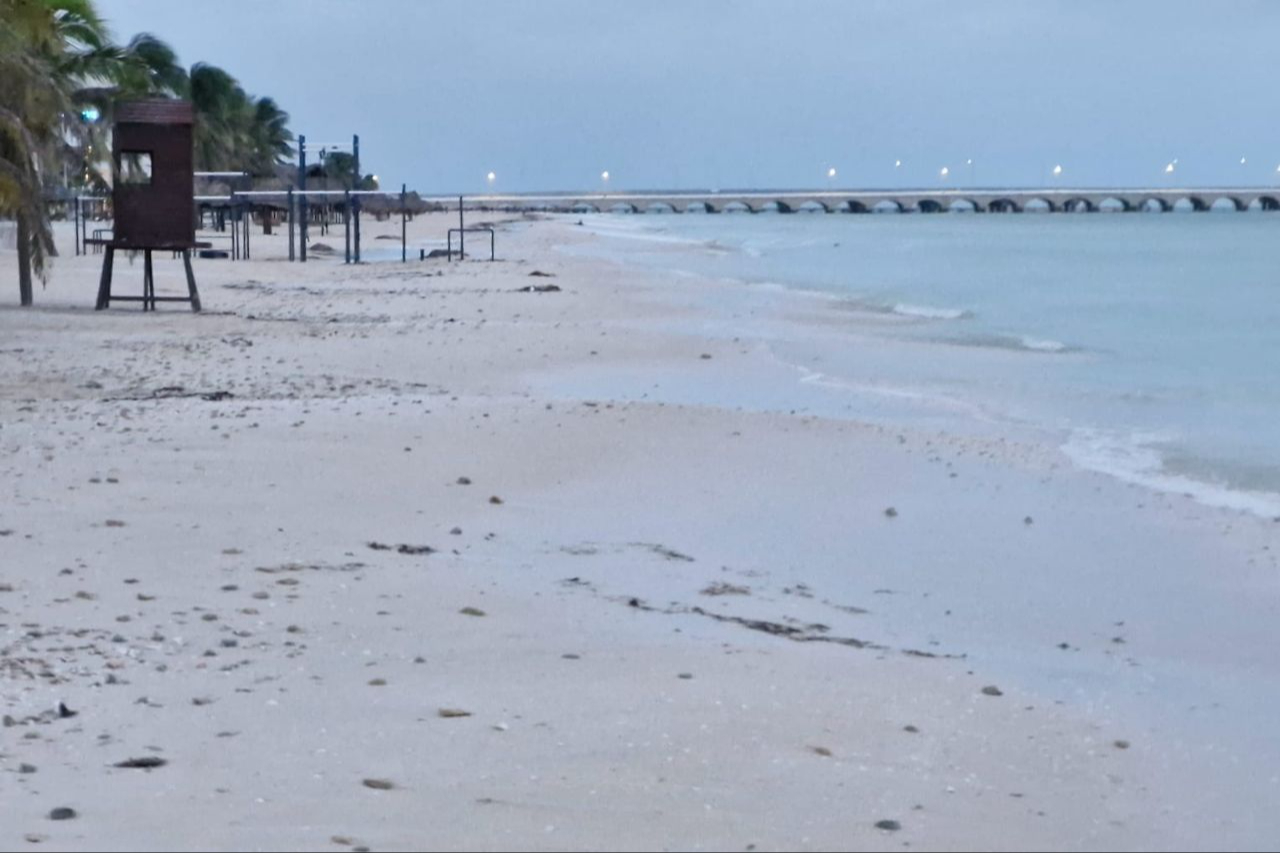 Así luce el malecón tradicional del puerto de Progreso, a la espera de la llegada del Huracán ‘Milton’ Así luce el malecón tradicional del puerto de Progreso, a la espera de la llegada del Huracán ‘Milton’