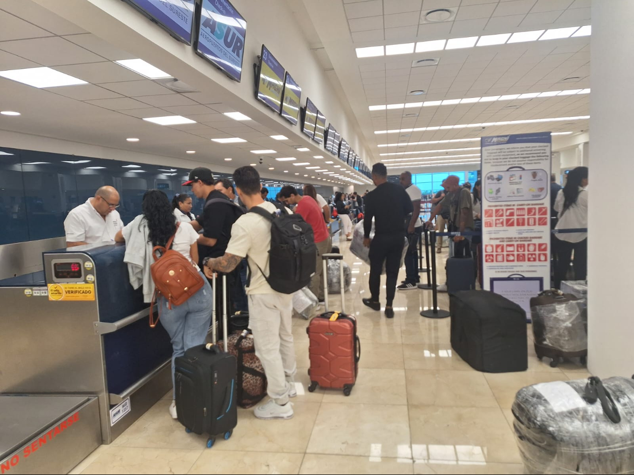 Cancelan vuelos en Mérida por paso del huracán Milton