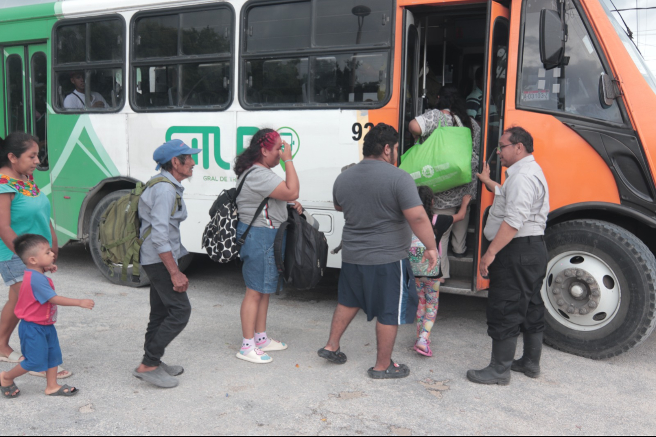 Se niegan a salir ante llegada del huracán Milton