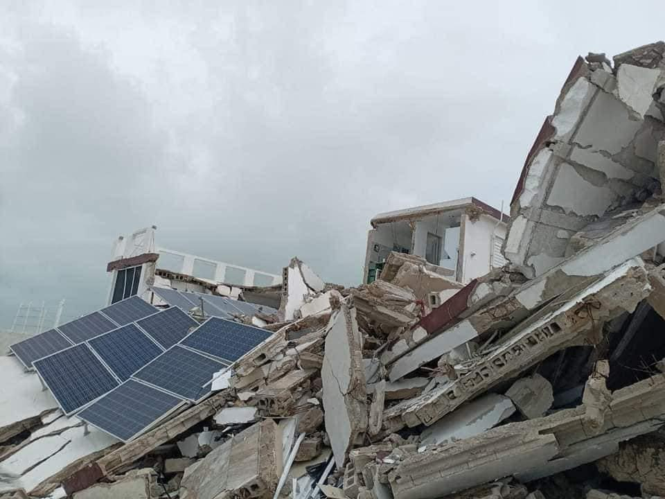 La casa quedó en ruinas luego de desplomarse La casa quedó en ruinas luego de desplomarse