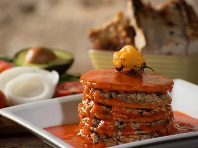 Las tortillas pueden ser hechas a mano Las tortillas pueden ser hechas a mano