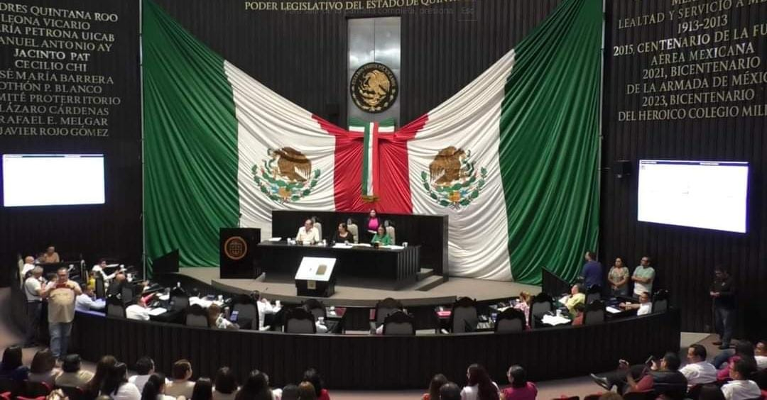 Claudia Carrillo Gasca, Mayra San Román Carrillo Medina, Nayeli del Carmen Solís Poot, Minerva Maribel Moreno Cruz y Rubí Guadalupe Sulub Chi Claudia Carrillo Gasca, Mayra San Román Carrillo Medina, Nayeli del Carmen Solís Poot, Minerva Maribel Moreno Cruz y Rubí Guadalupe Sulub Chi