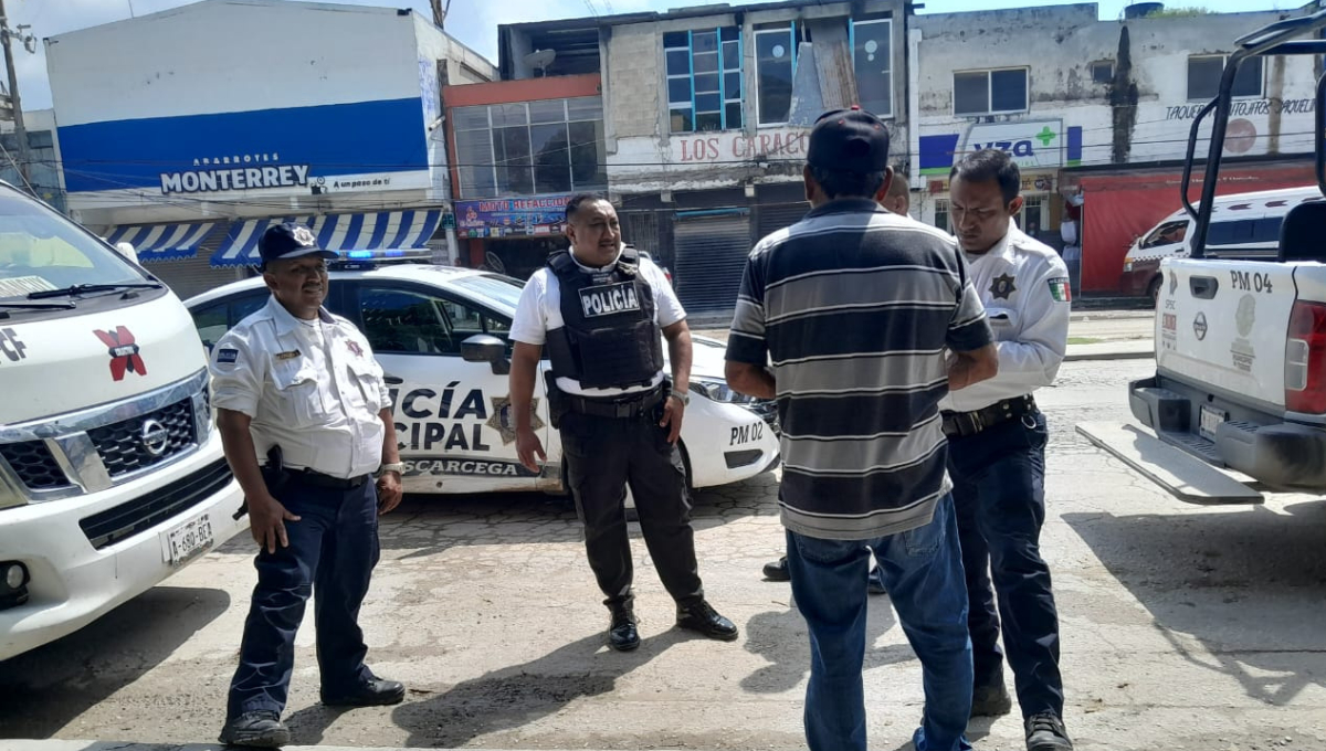 El mototaxista lo despojó de 2,500 pesos y una licuadora, amenazándolo con una navaja El mototaxista lo despojó de 2,500 pesos y una licuadora, amenazándolo con una navaja