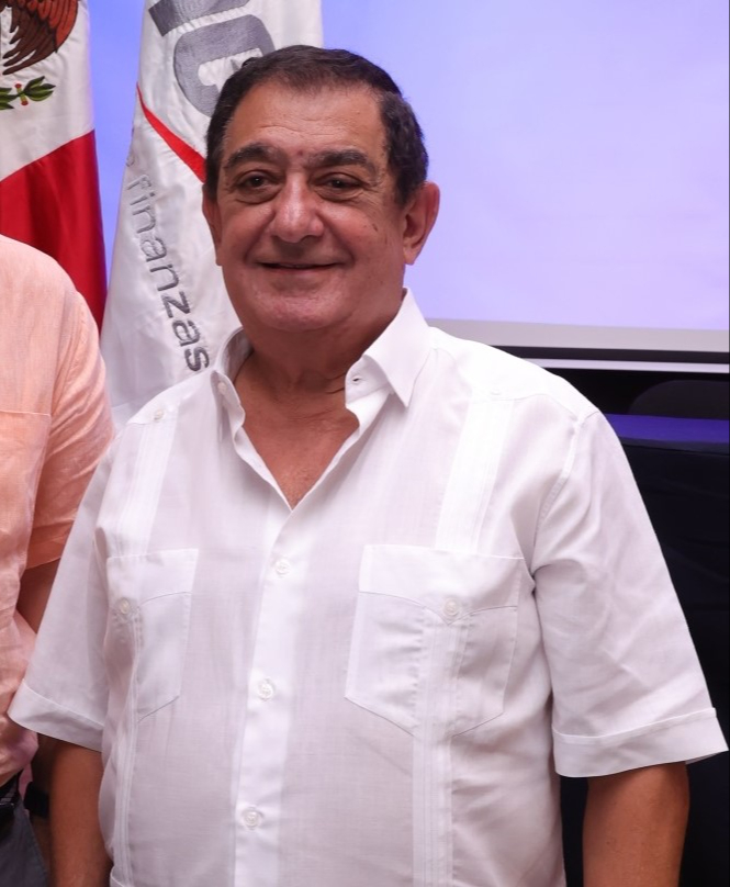Es el hotelero mexicano más prominente y con mayor influencia en las decisiones del destino turístico Es el hotelero mexicano más prominente y con mayor influencia en las decisiones del destino turístico