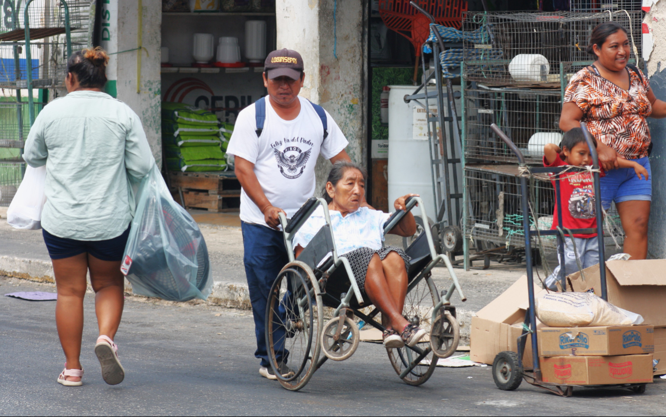 Plaza Grande de Mérida, sin priorizar la movilidad de personas con discapacidad