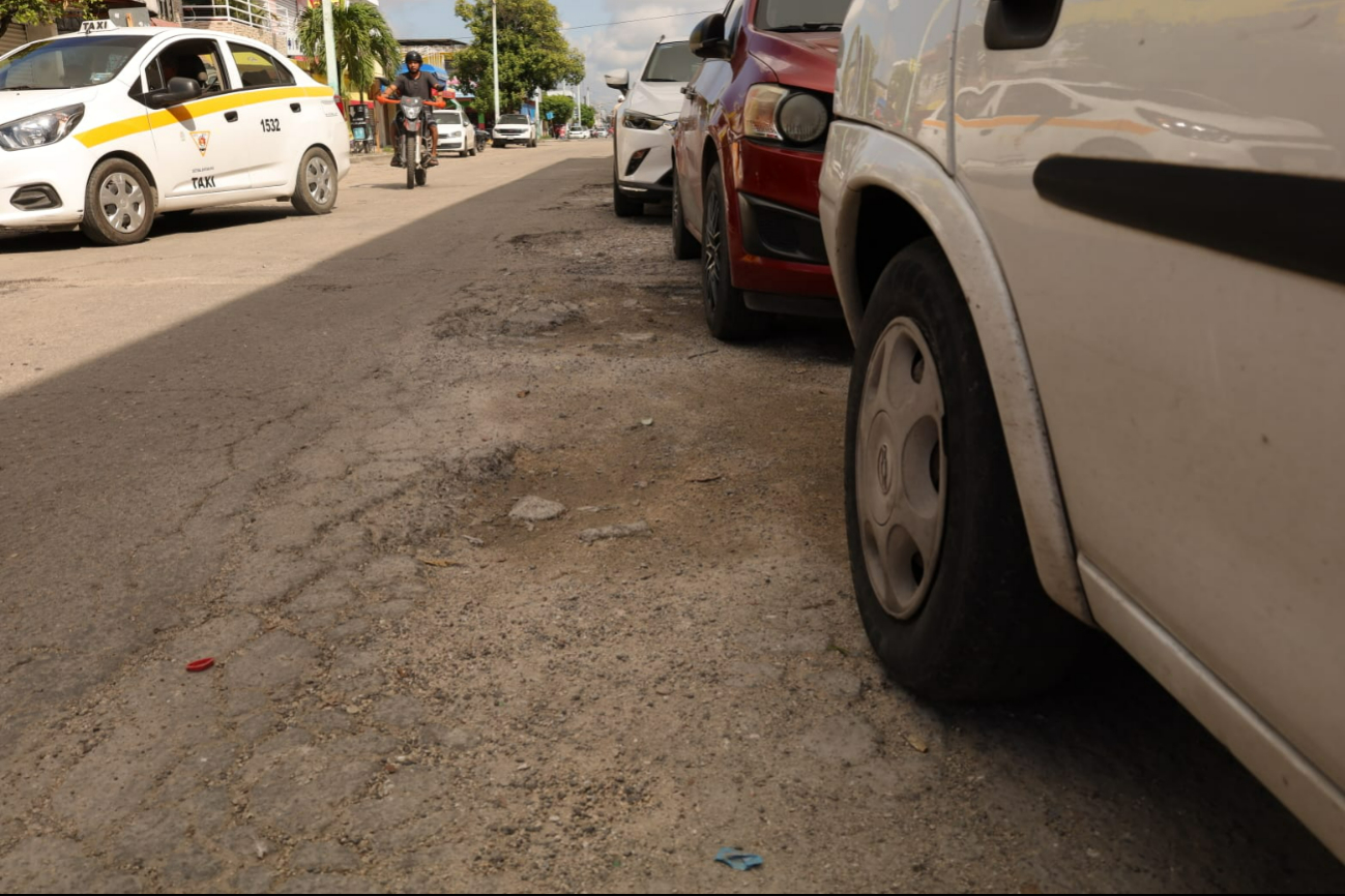 Habitantes exigen mejores condiciones de las calles. Habitantes exigen mejores condiciones de las calles.