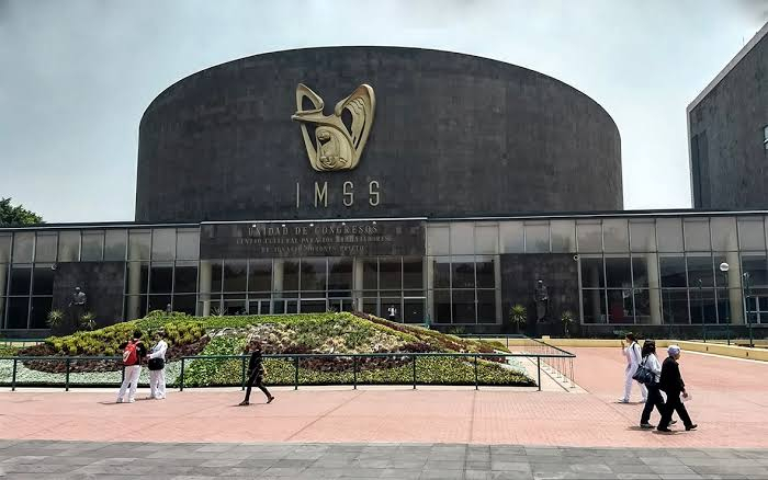 Periodistas independientes de Campeche podrán contar con servicio médico del IMSS