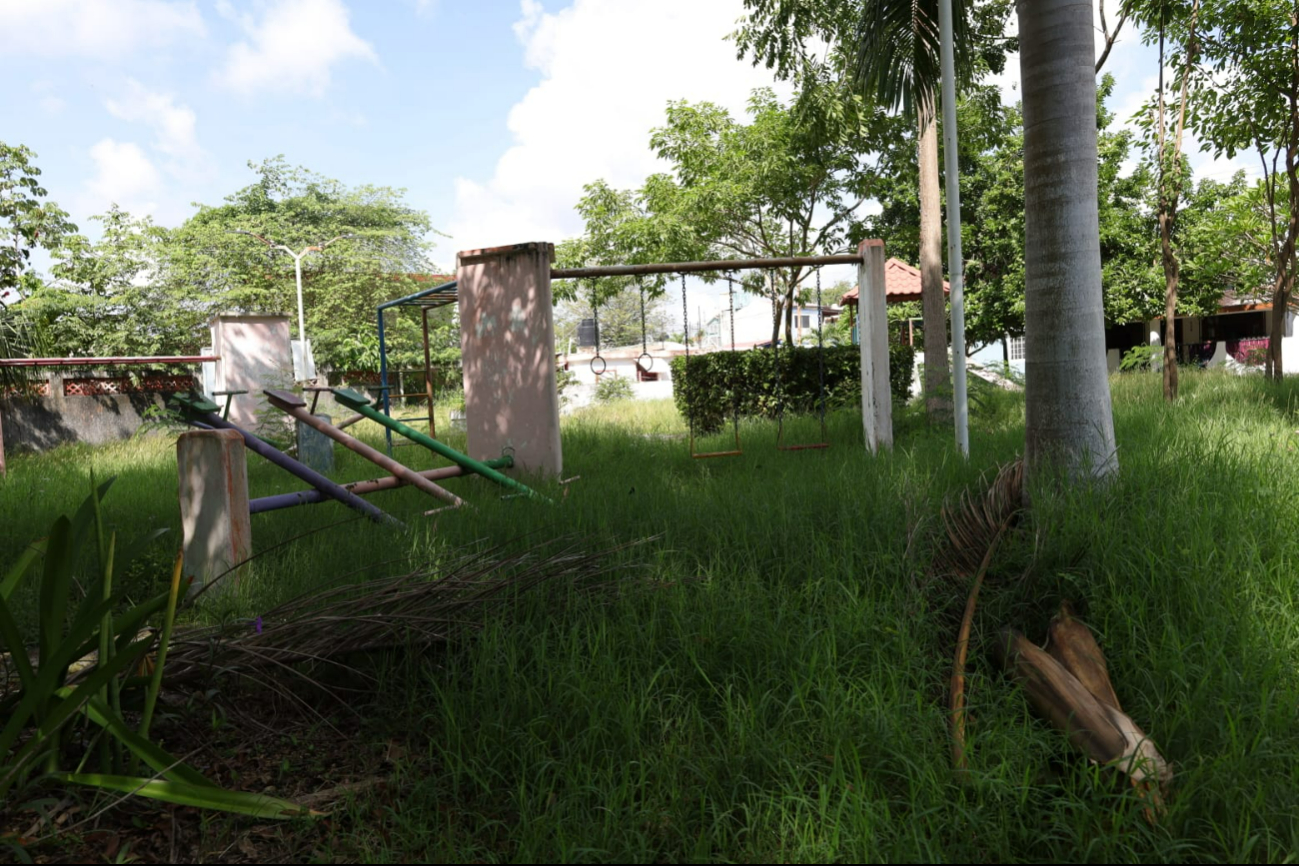 Zonas infantiles también se encuentran en abandono. Zonas infantiles también se encuentran en abandono.