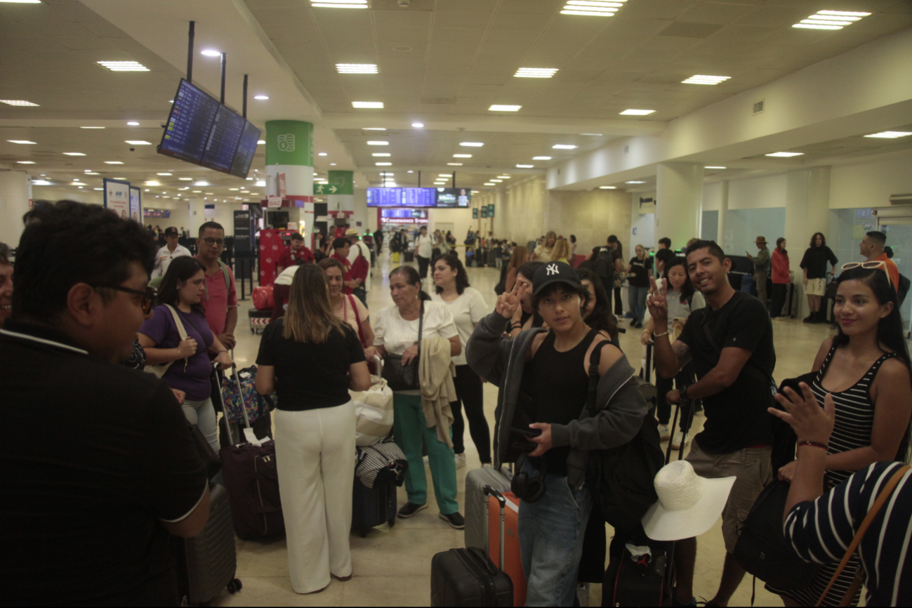 Ya en el aeropuerto se sintieron tristes por regresar a Guadalajara, de donde son originarios