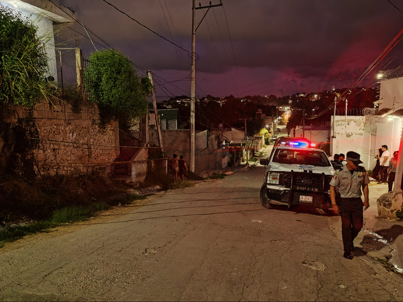 Otros dos suicidios ocurrieron en el municipio de Carmen, uno en la colonia Héctor Pérez Martínez y otro en Nuevo Progreso Otros dos suicidios ocurrieron en el municipio de Carmen, uno en la colonia Héctor Pérez Martínez y otro en Nuevo Progreso
