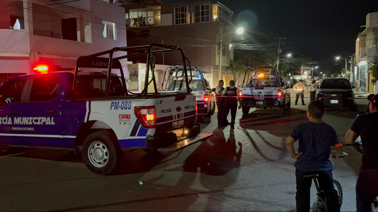 Autoridades llegaron al lugar para dar pie a la investigación del incidente. Autoridades llegaron al lugar para dar pie a la investigación del incidente.
