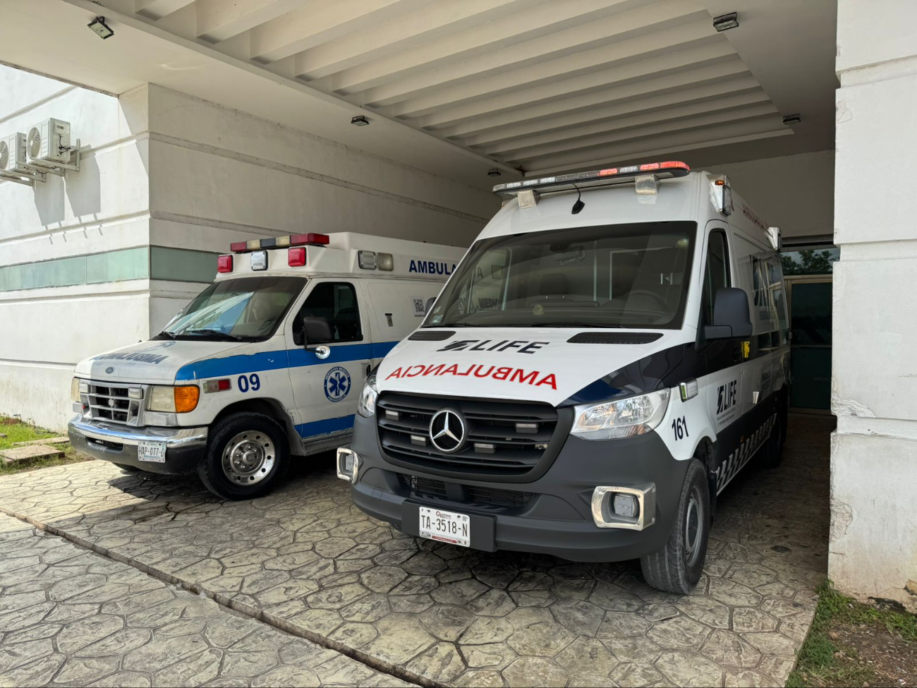 El hombre recibió una herida en la pierna El hombre recibió una herida en la pierna
