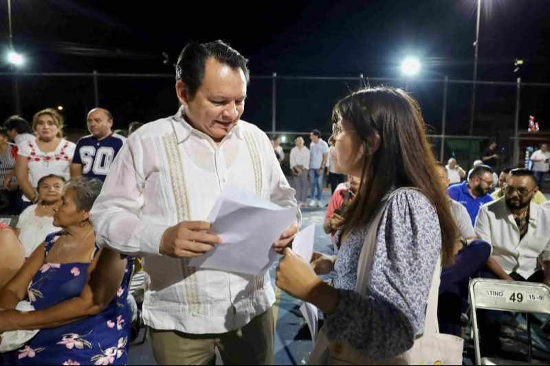El Gobernador escuchó las necesidades de los vecinos El Gobernador escuchó las necesidades de los vecinos