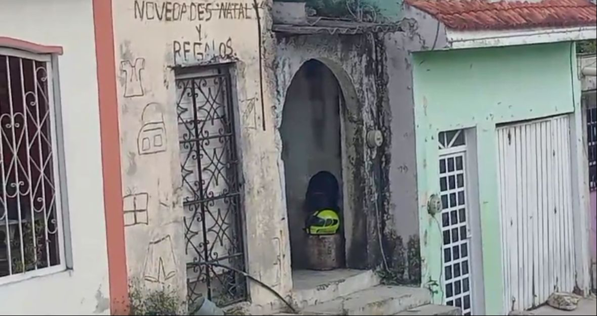 En otro incidente, un hombre de 55 años fue encontrado inmóvil en la calle Flamboyanes de la colonia Sascalum En otro incidente, un hombre de 55 años fue encontrado inmóvil en la calle Flamboyanes de la colonia Sascalum