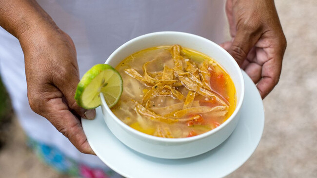 La sopa de lima es reconfortante y nutritiva, perfecta para cualquier época del año La sopa de lima es reconfortante y nutritiva, perfecta para cualquier época del año