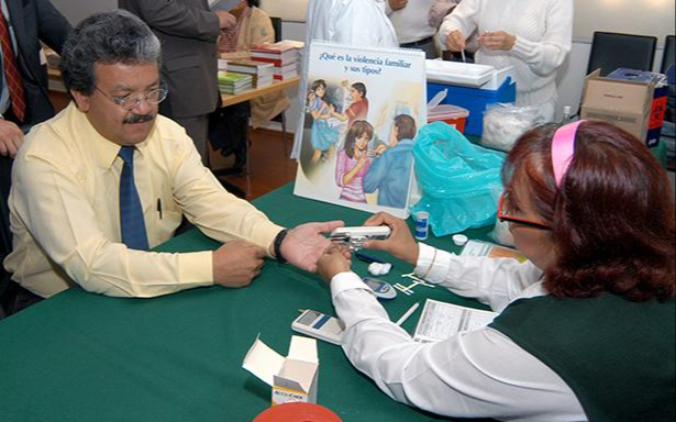 Los pacientes con diabetes lidian al momento de cambiar su alimentación a una más sana Los pacientes con diabetes lidian al momento de cambiar su alimentación a una más sana