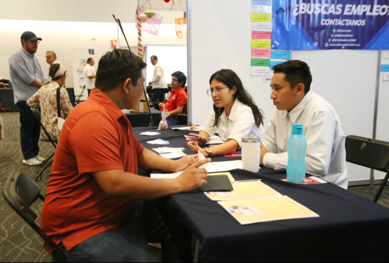 Salarios de hasta 18 mil pesos y 450 vacantes para personas con discapacidad, en una feria