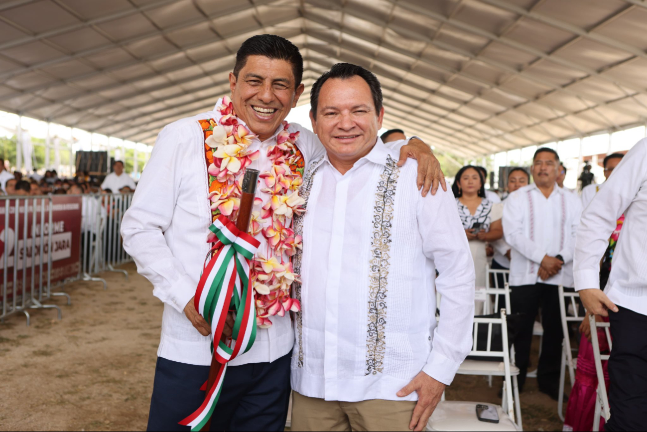 Gobernador de Yucatán asiste al segundo informe de Gobierno de Salomón Jara Cruz en Oaxaca