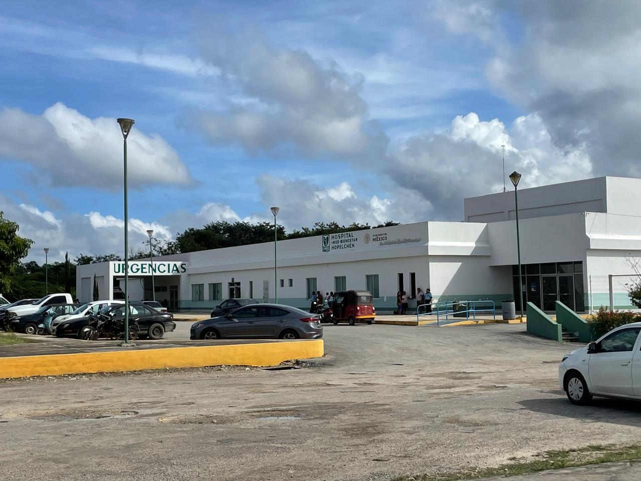 El sujeto fue encontrado con vida junto a un poste de la CFE cerca de la carretera estatal Dzibalchén-Chunchintok El sujeto fue encontrado con vida junto a un poste de la CFE cerca de la carretera estatal Dzibalchén-Chunchintok