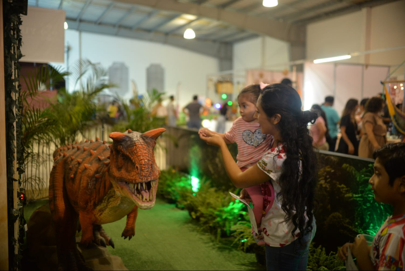 Miles de familias asistieron a la Feria Yucatán en Xmatkuil para disfrutar de los atractivos y conciertos Miles de familias asistieron a la Feria Yucatán en Xmatkuil para disfrutar de los atractivos y conciertos