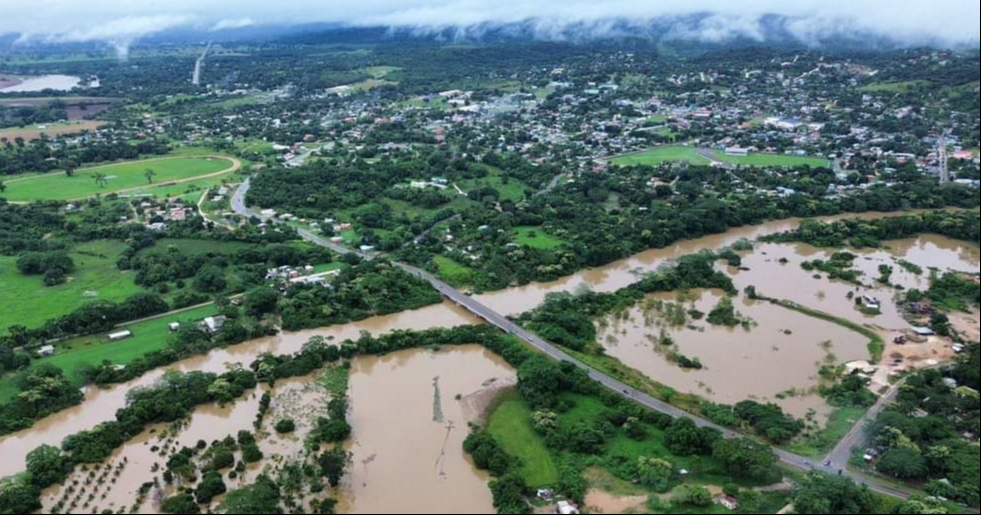 Altos niveles de agua afectarían gravemente a la ciudadanía. Altos niveles de agua afectarían gravemente a la ciudadanía.