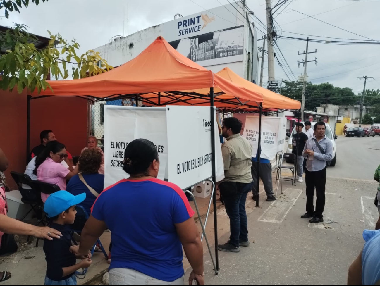 Las casillas para votar cerrarán a las 14:00 horas Las casillas para votar cerrarán a las 14:00 horas
