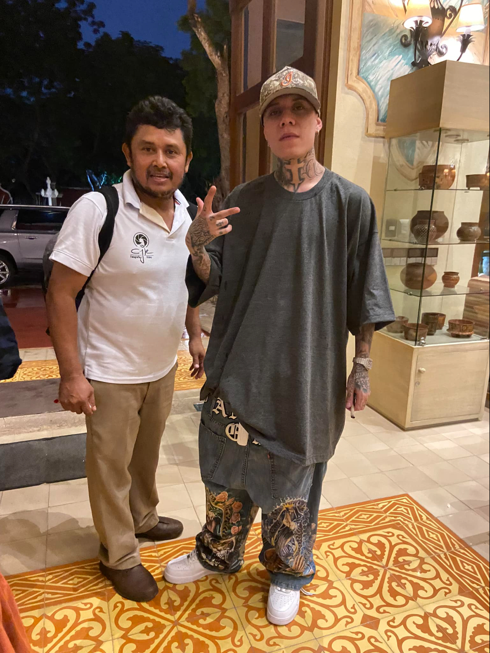 Beni Cen y Cosme Jr. destacaron la humildad y calidez del rapero en redes sociales Beni Cen y Cosme Jr. destacaron la humildad y calidez del rapero en redes sociales