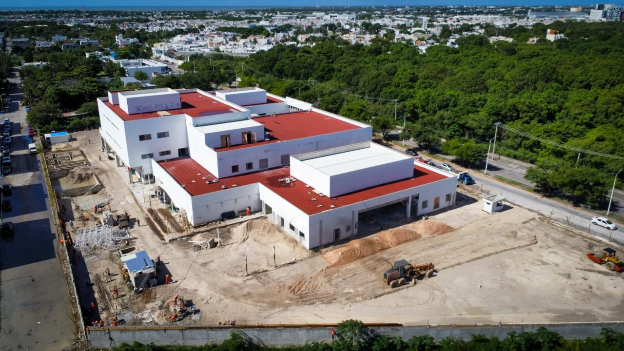 Más de 100 obreros locales fueron contratados por la empresa Massive para este proyecto Más de 100 obreros locales fueron contratados por la empresa Massive para este proyecto