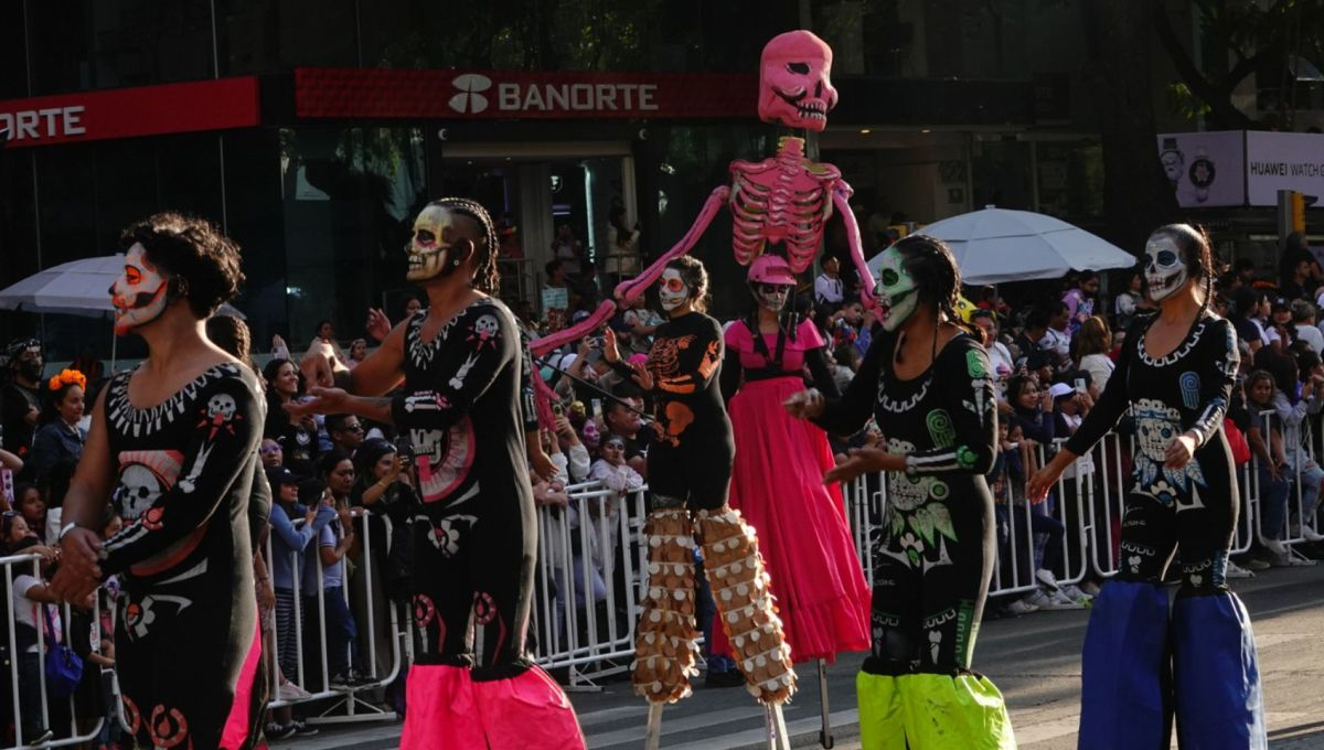 Este sábado de noviembre se llevará a cabo sobre Paseo de la Reforma y hasta el Zócalo, el Desfile del Día de Muertos Este sábado de noviembre se llevará a cabo sobre Paseo de la Reforma y hasta el Zócalo, el Desfile del Día de Muertos