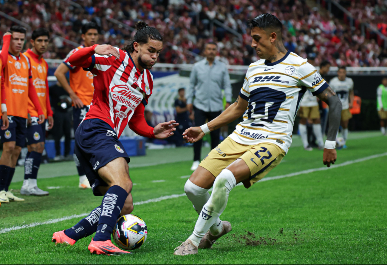 La pólvora mojada condena a Chivas y Pumas en el Akron