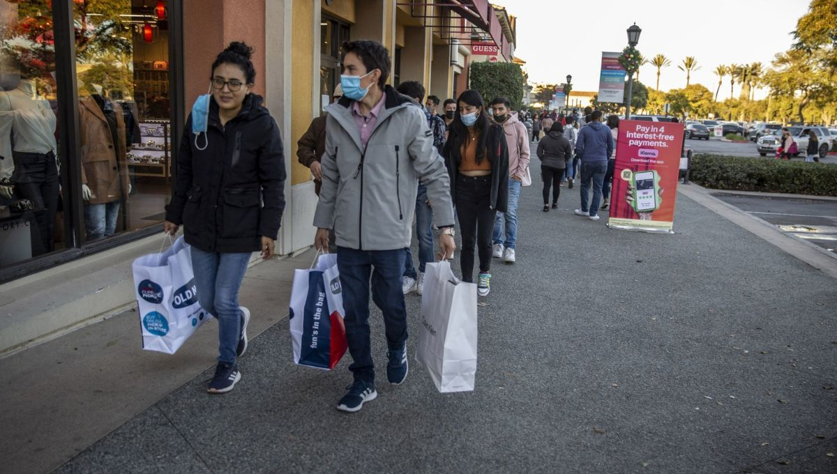Para muchos consumidores, tanto el Buen Fin como el Black Friday son una oportunidad para realizar sus compras navideñas anticipadamente Para muchos consumidores, tanto el Buen Fin como el Black Friday son una oportunidad para realizar sus compras navideñas anticipadamente