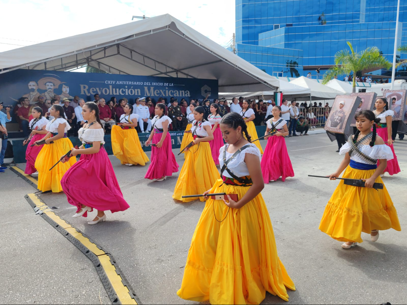 Desfile Cívico Militar, 114 aniversario de la Revolución Mexicana Desfile Cívico Militar, 114 aniversario de la Revolución Mexicana