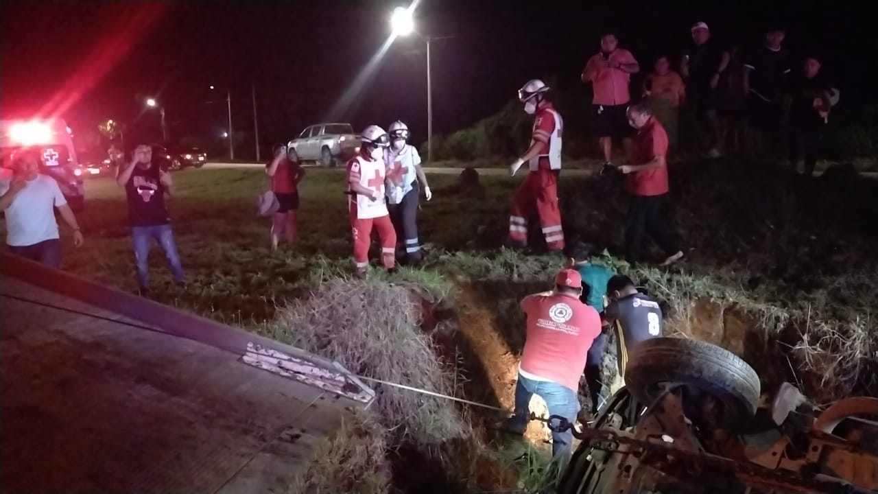 El conductor no sufrió heridas de gravedad, por lo que no fue trasladado al hospital El conductor no sufrió heridas de gravedad, por lo que no fue trasladado al hospital