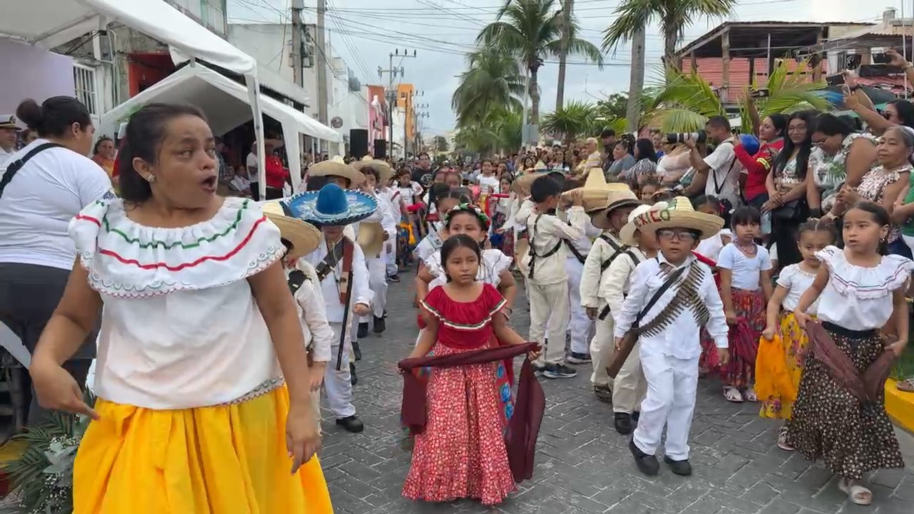 El evento retomó en el Centro Histórico una vez el clima se calmó El evento retomó en el Centro Histórico una vez el clima se calmó