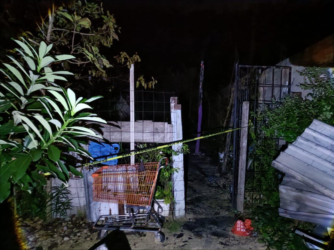 El incendio se registró durante la madrugada, alertando a los vecinos