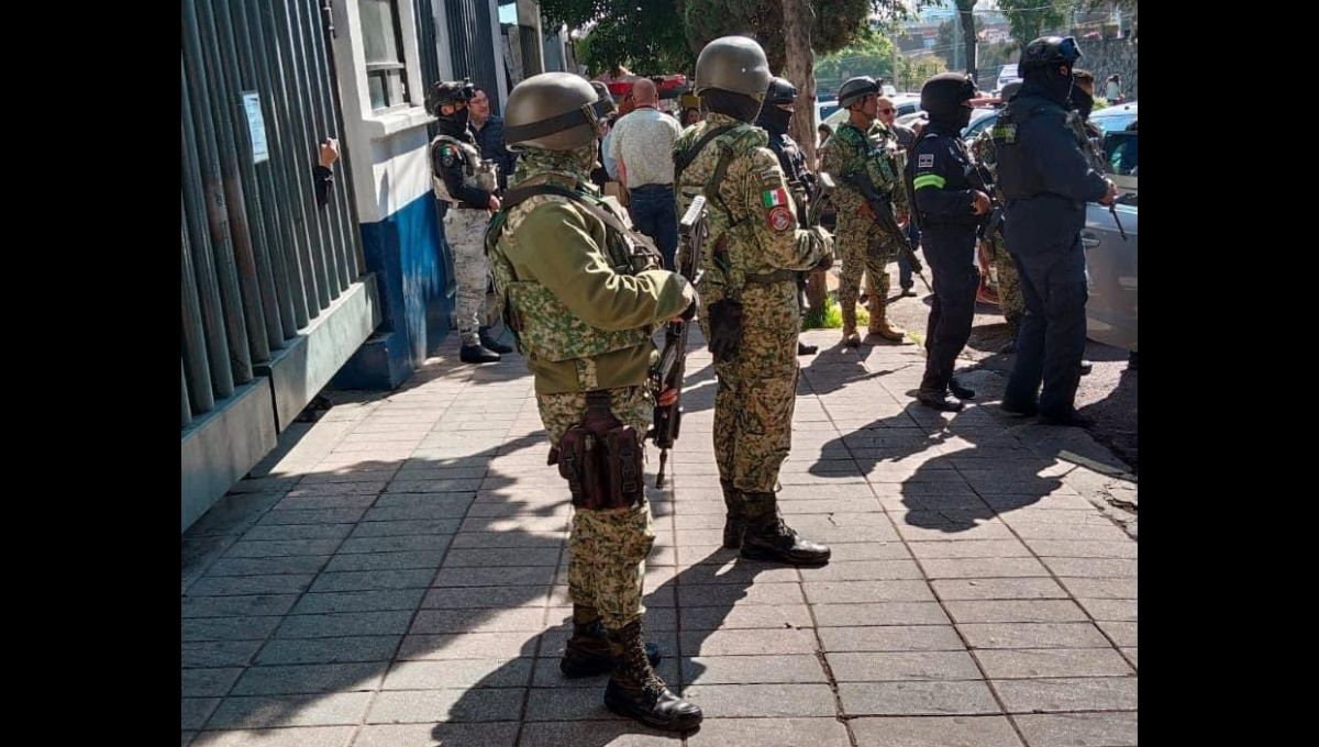 En el Estado de México se lleva un gran operativo para detener a mandos policiales y autoridades vinculados al crimen organizado En el Estado de México se lleva un gran operativo para detener a mandos policiales y autoridades vinculados al crimen organizado