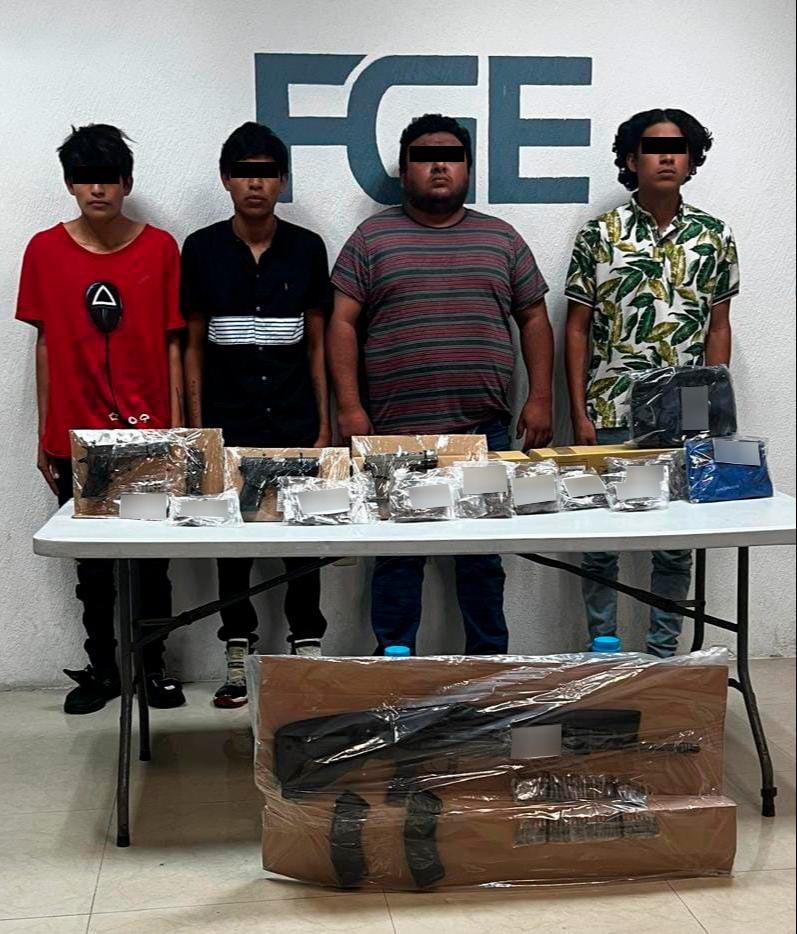 Cinco hombres fueron detenidos en un operativo en Tulum por la Fiscalía General del Estado de Quintana Roo Cinco hombres fueron detenidos en un operativo en Tulum por la Fiscalía General del Estado de Quintana Roo