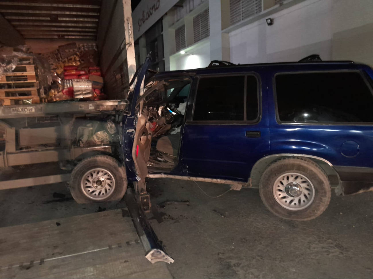El impacto ocurrió a las 23:30 horas y fue necesario el auxilio de Protección Civil y SAMU El impacto ocurrió a las 23:30 horas y fue necesario el auxilio de Protección Civil y SAMU
