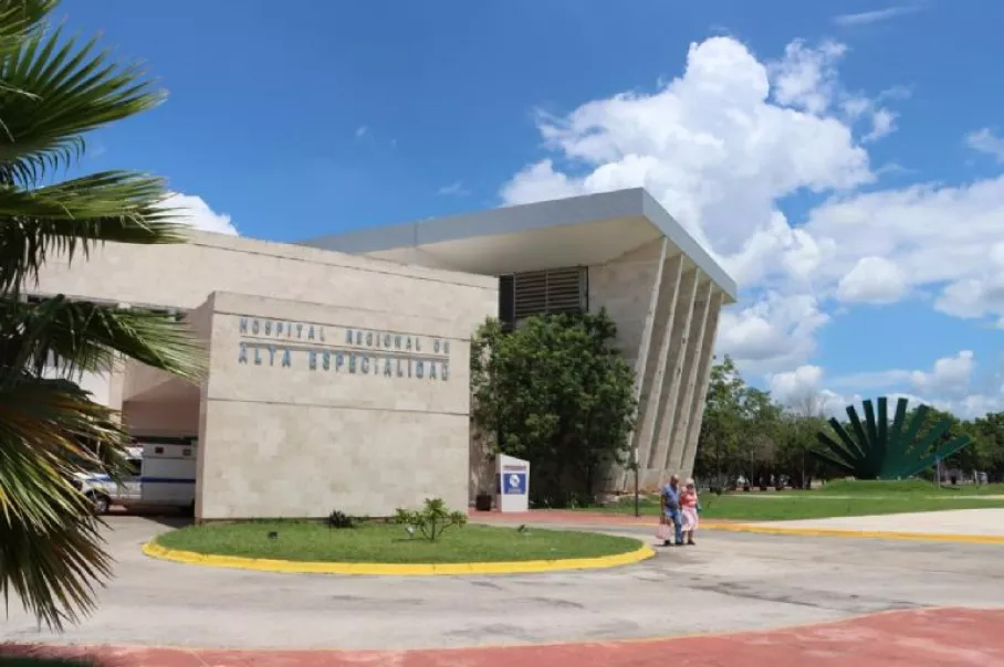 Grave crisis en Hospital de Yucatán: Cierra laboratorio por falta de materiales y adeudos    