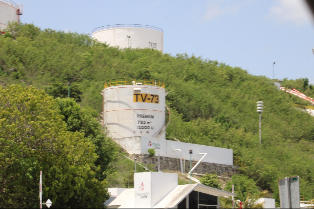 Pemex adeuda a empresas de Campeche  90 mil millones de pesos