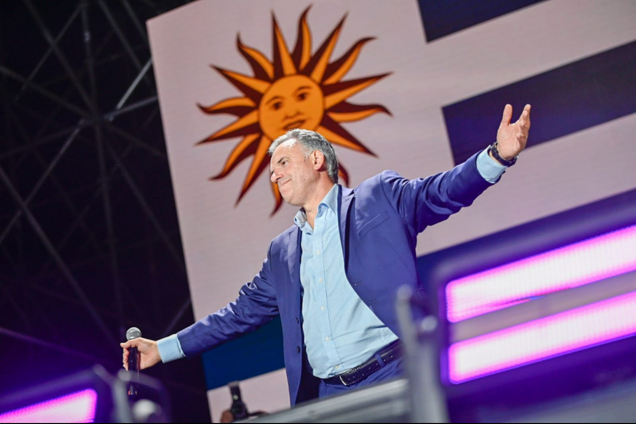 Sheinbaum felicita al nuevo presidente de Uruguay