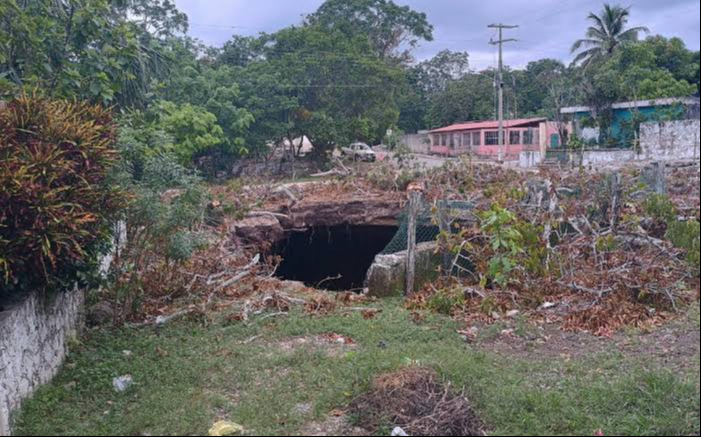 El derrumbe de una bóveda subterránea de agua deja al descubierto un nuevo cenote abierto El derrumbe de una bóveda subterránea de agua deja al descubierto un nuevo cenote abierto