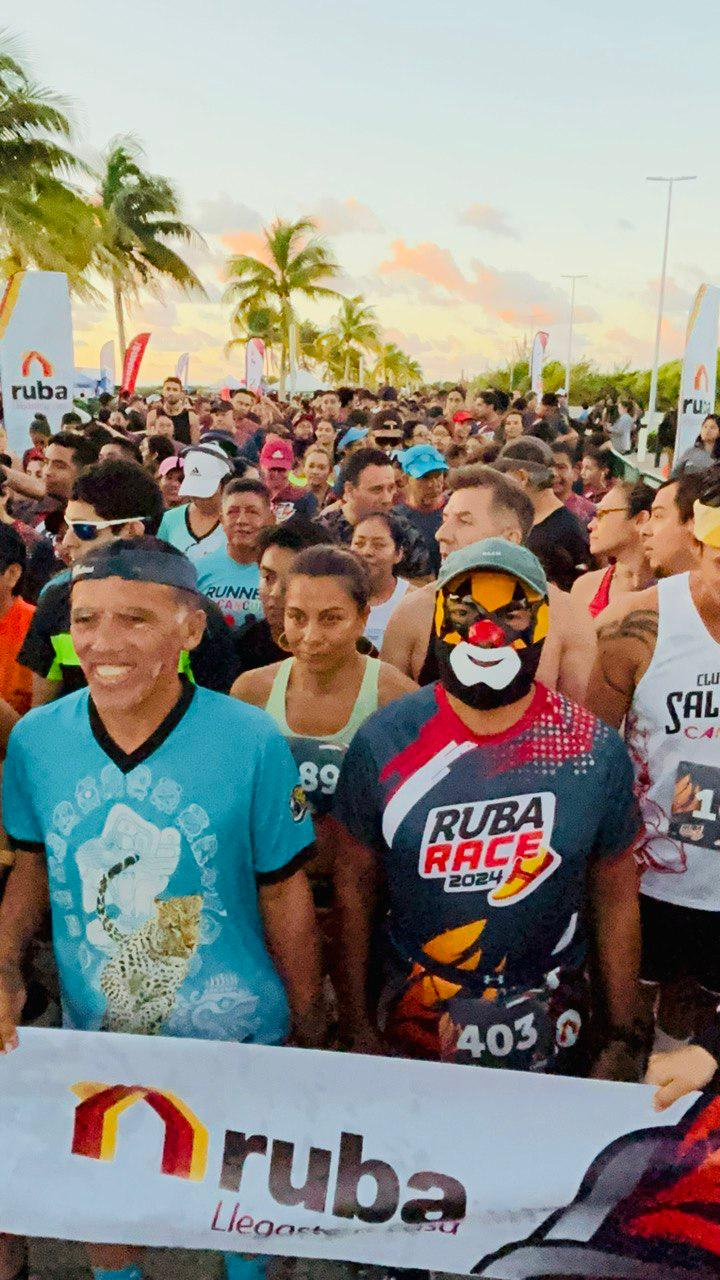 El objetico de la carrera fue para proporcionar alimentos a los más necesitados de Cancún El objetico de la carrera fue para proporcionar alimentos a los más necesitados de Cancún