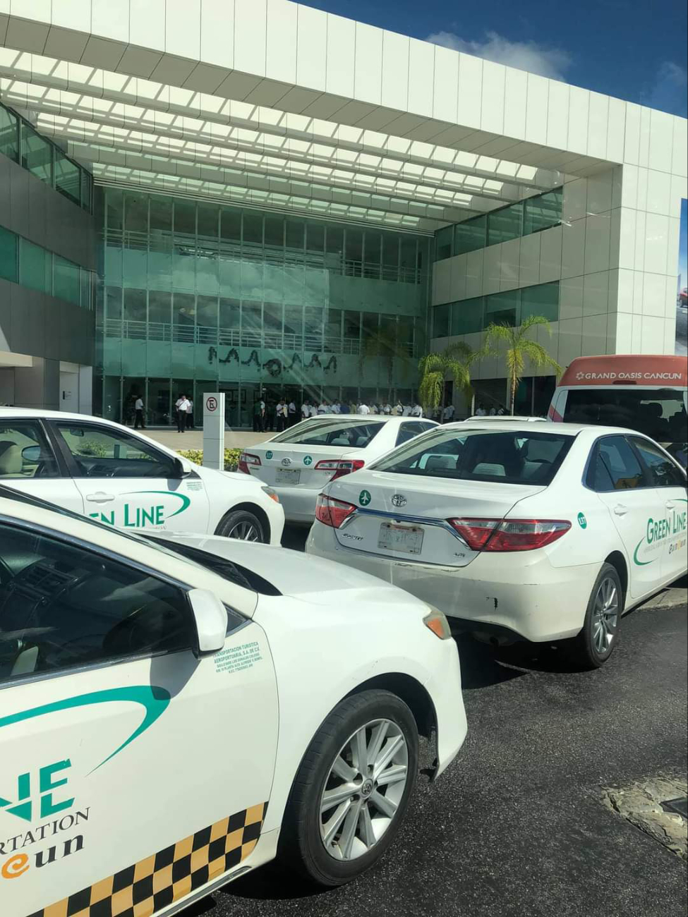 En febrero de 2020 fundaron la empresa de Transporte y Turismo Green Line. En febrero de 2020 fundaron la empresa de Transporte y Turismo Green Line.