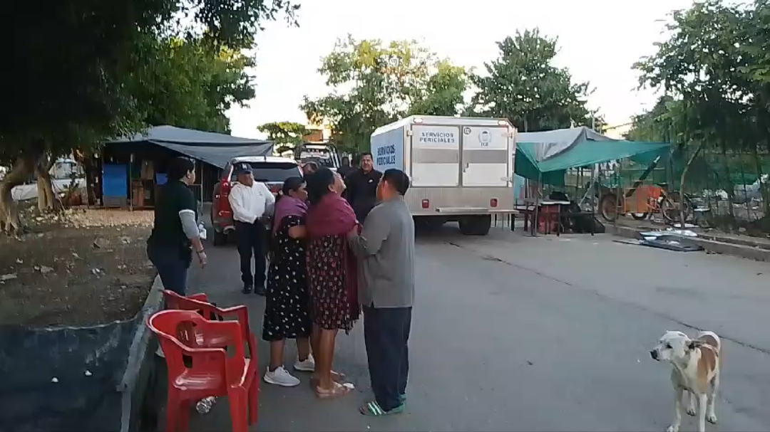 Unos minutos después, la familia del hombre llegó al lugar logrando identificarlo Unos minutos después, la familia del hombre llegó al lugar logrando identificarlo