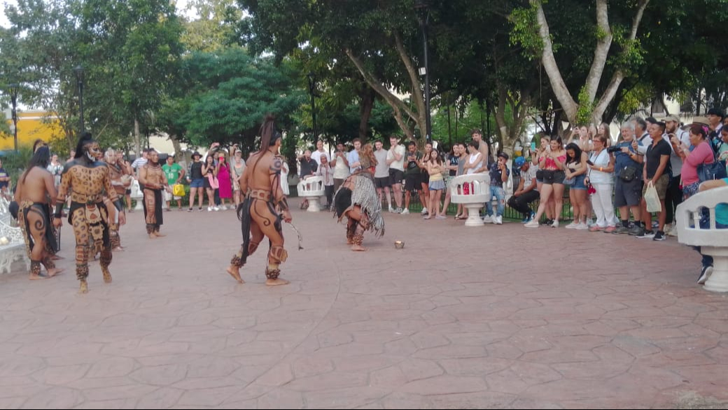 Se presentan de manera constante en el parque principal Francisco Cantón Rosado Se presentan de manera constante en el parque principal Francisco Cantón Rosado